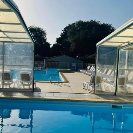 Kemping Mobil Familial Avec Terrasse Pour 6 Personnes - Api-1-52-1946 *